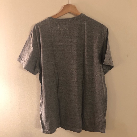 NWOT Men’s AE short sleeve T - Picture 3 of 4